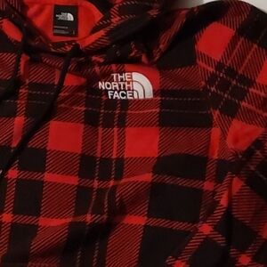The Northface buffalo plaid hoodie pullover sweathsirt! Excellent.  Size Large.